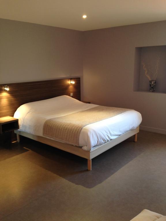 Le Relais Des Bergers Hotel Saint-Martin-en-Haut Quarto foto