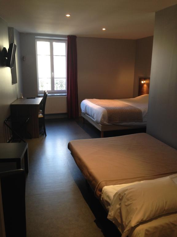 Le Relais Des Bergers Hotel Saint-Martin-en-Haut Quarto foto