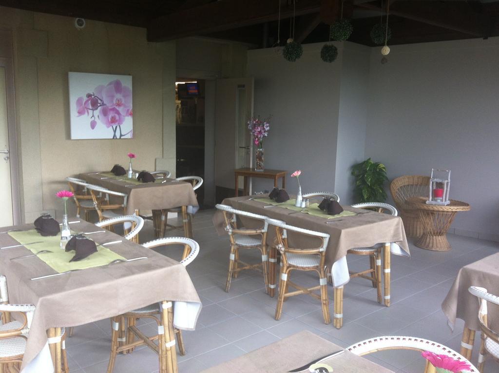 Le Relais Des Bergers Hotel Saint-Martin-en-Haut Exterior foto