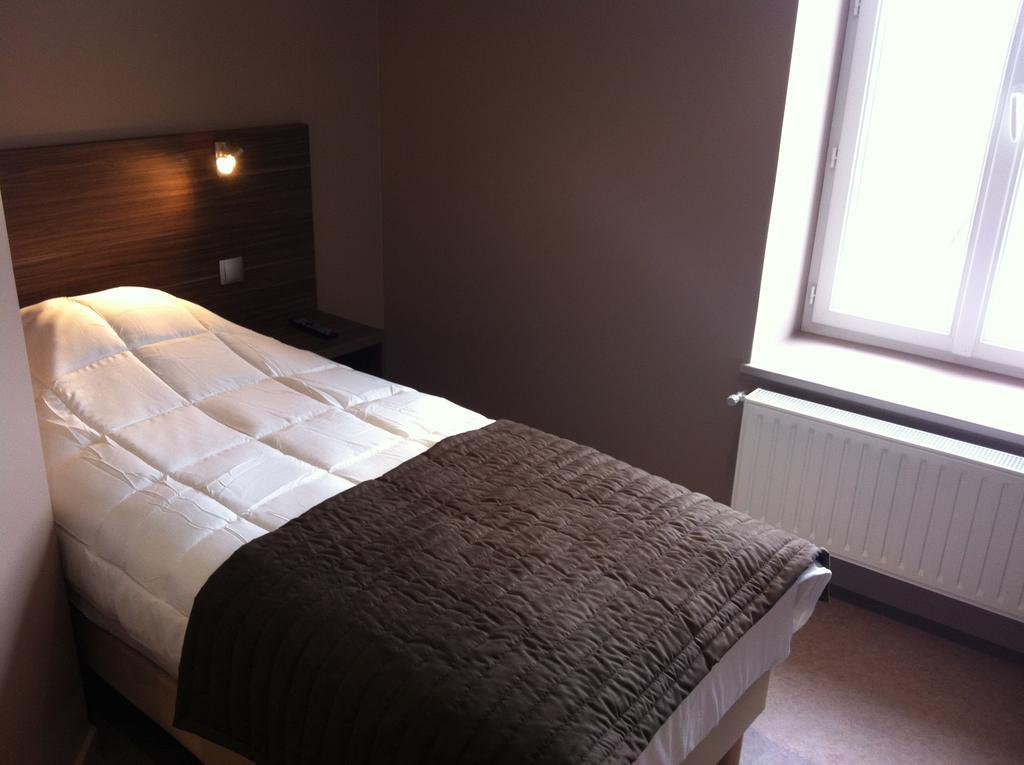 Le Relais Des Bergers Hotel Saint-Martin-en-Haut Quarto foto