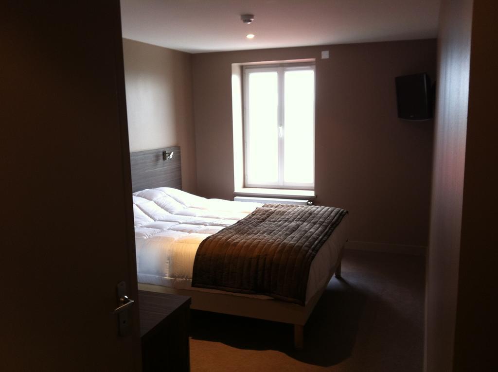 Le Relais Des Bergers Hotel Saint-Martin-en-Haut Quarto foto